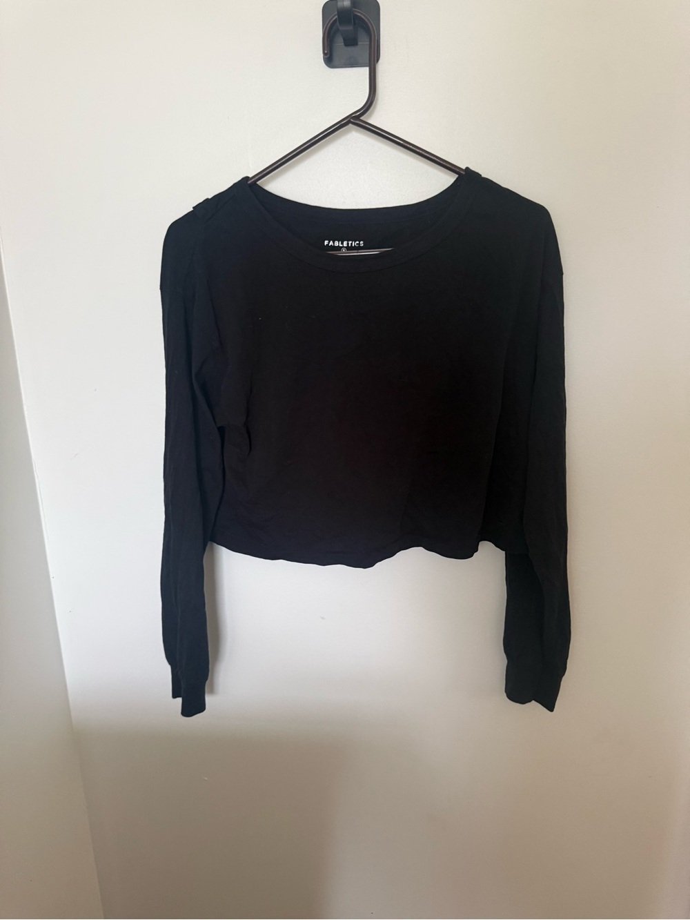 Fabletics Black Long Sleeve Cropped Tee